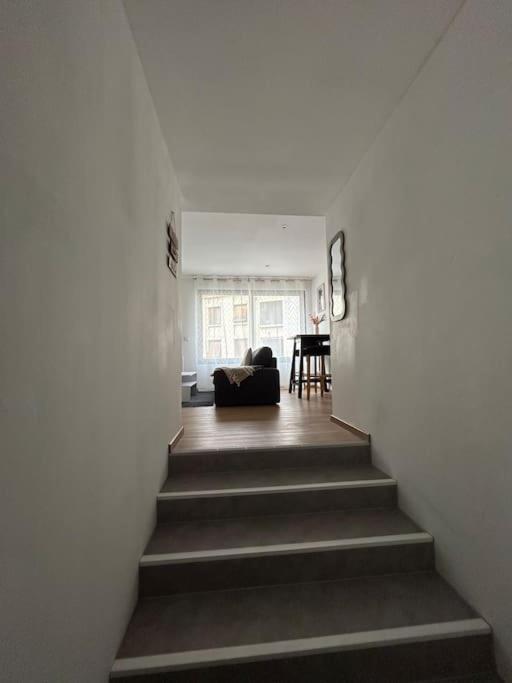Neuf Equipe Apartment